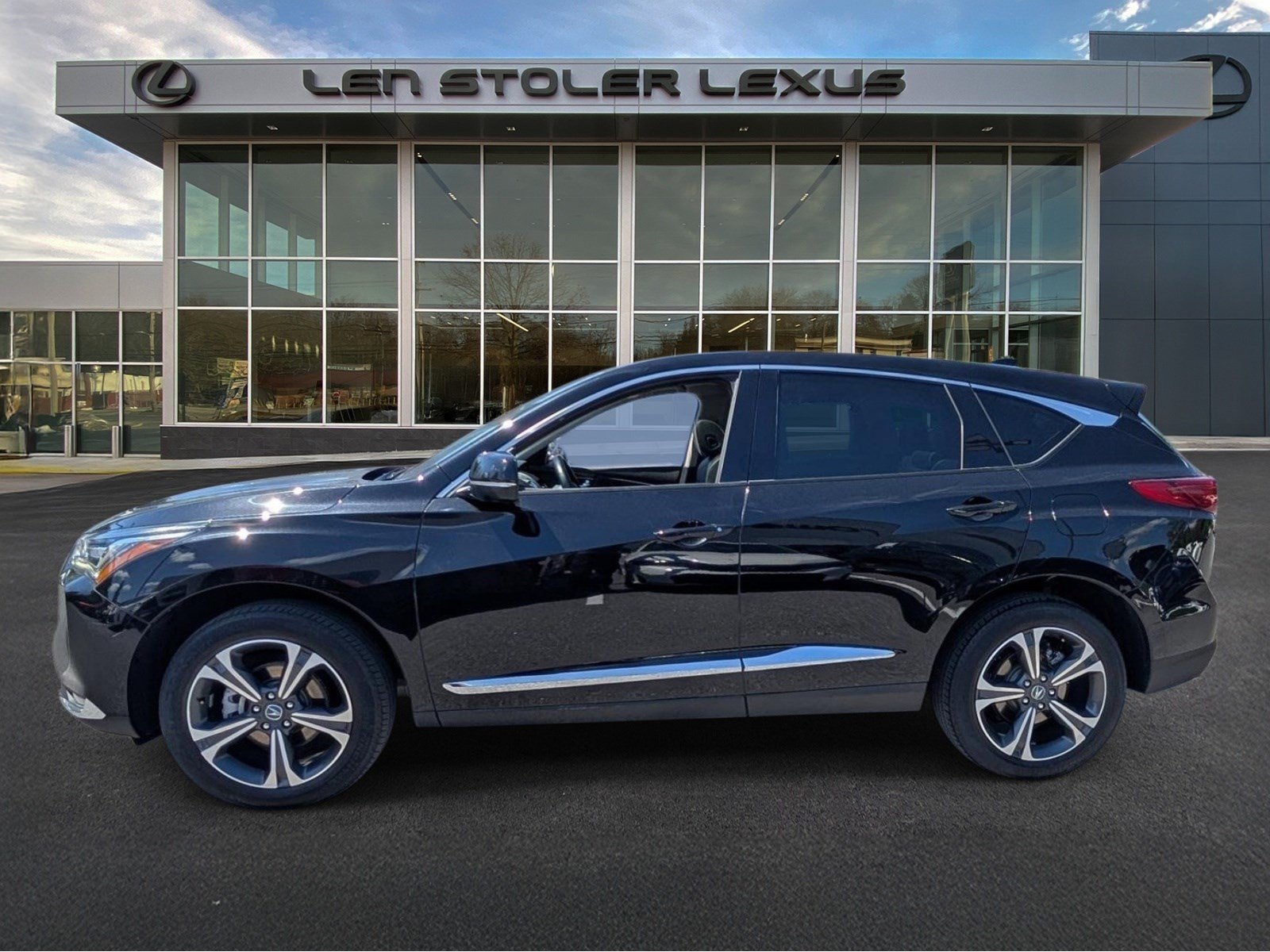 Used 2023 Acura RDX AWD w/ Advance Package image 6