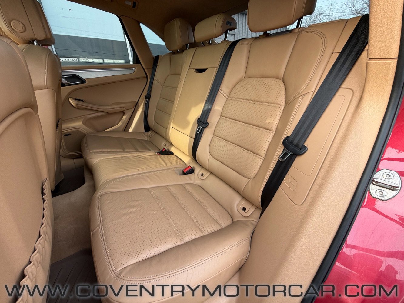 Used 2015 Porsche Macan Turbo image 36