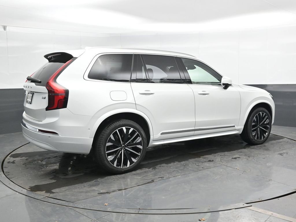 New 2026 Volvo XC90 B6 Plus w/ Protection Package image 2