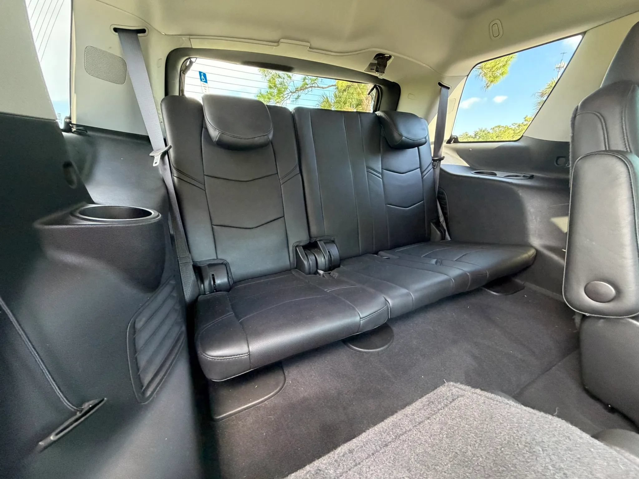 Used 2016 Cadillac Escalade Luxury RWD image 23