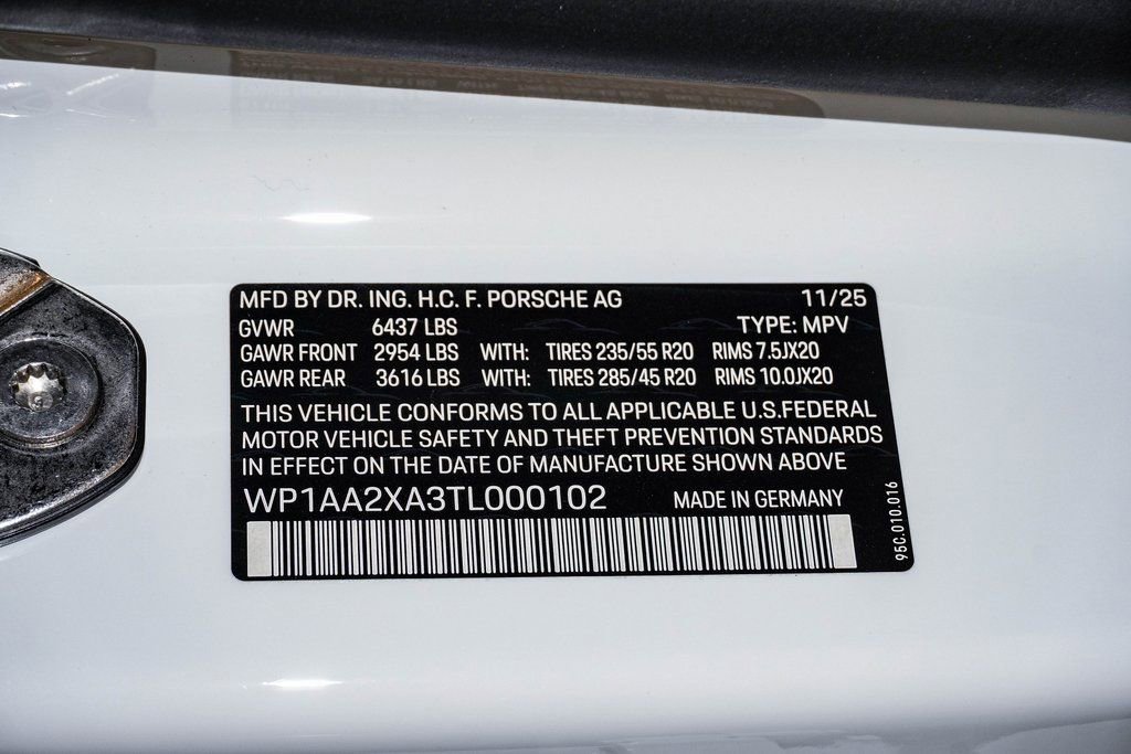 New 2026 Porsche Macan 4 Electric image 30