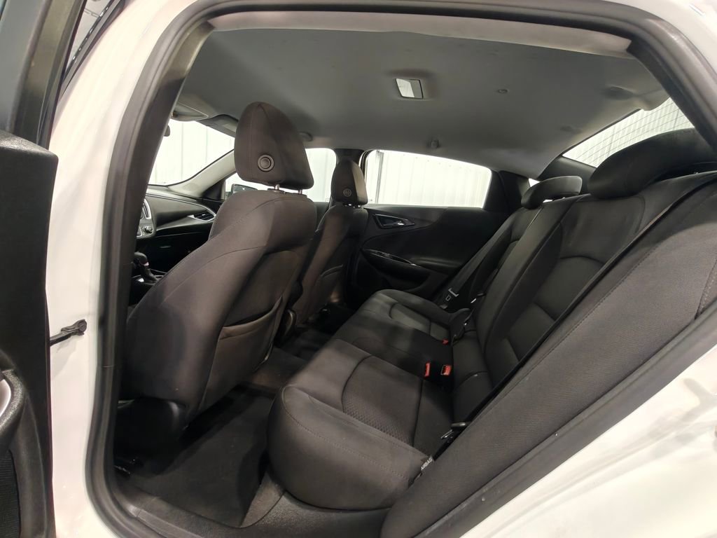 Used 2022 Chevrolet Malibu RS FWD image 22