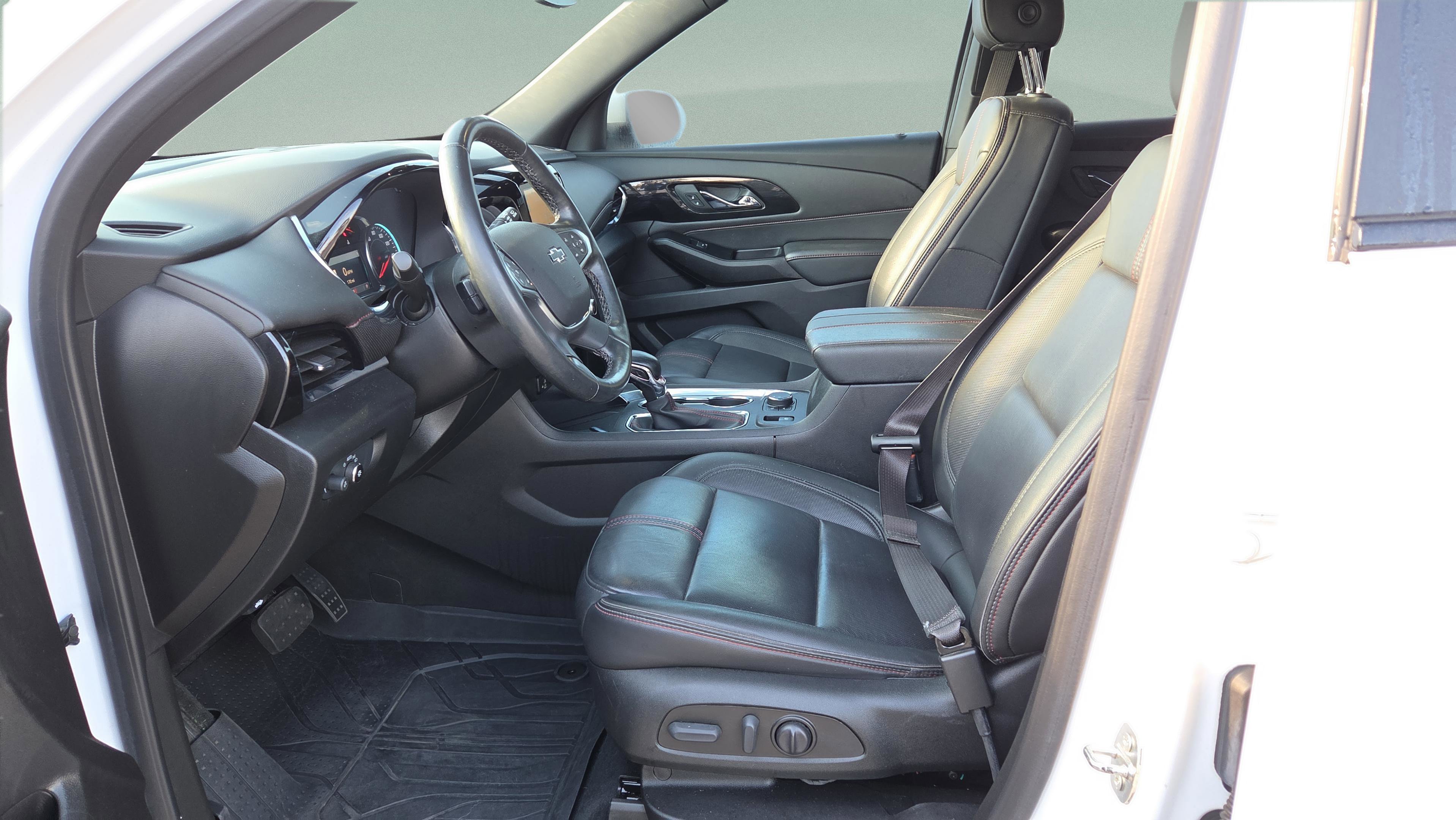 Used 2023 Chevrolet Traverse RS w/ LPO, Floor Liner Package image 10