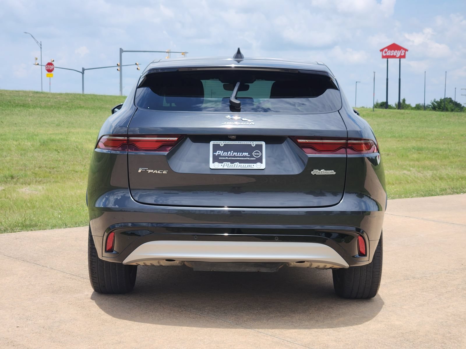 Used 2023 Jaguar F-PACE S AWD/4WD image 8