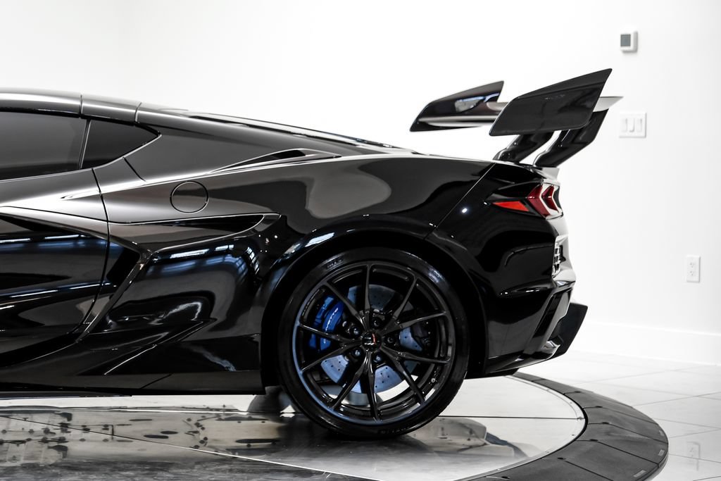 Used 2026 Chevrolet Corvette ZR1 w/ ZR1 Carbon Fiber Aero Package RWD image 15