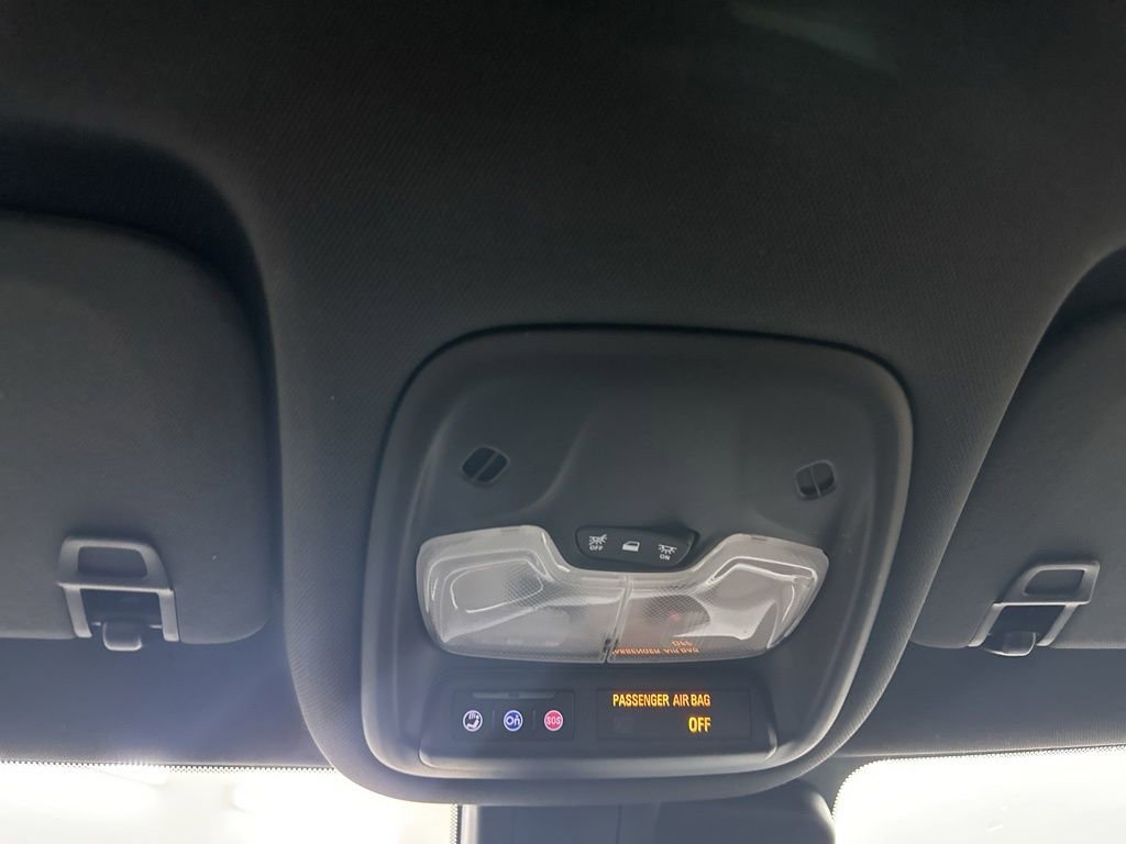 Used 2023 Chevrolet TrailBlazer RS image 43