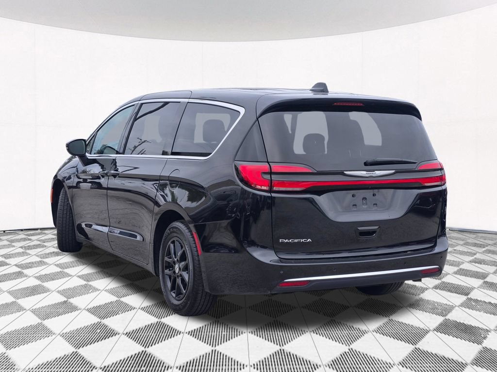 Used 2023 Chrysler Pacifica Touring-L FWD image 24