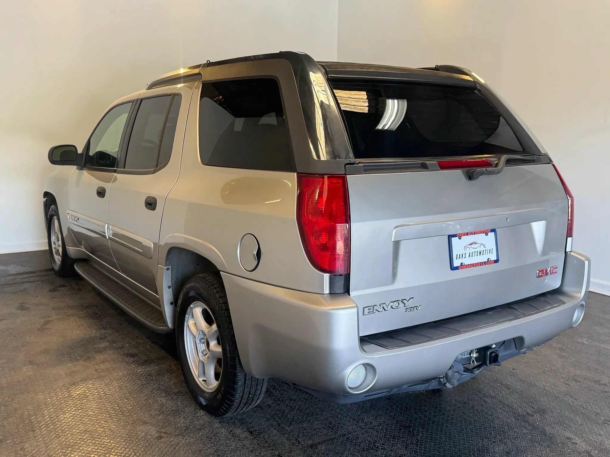 Used 2004 GMC Envoy XUV SLE w/ 1SB Preferred Equipment Group AWD/4WD image 6