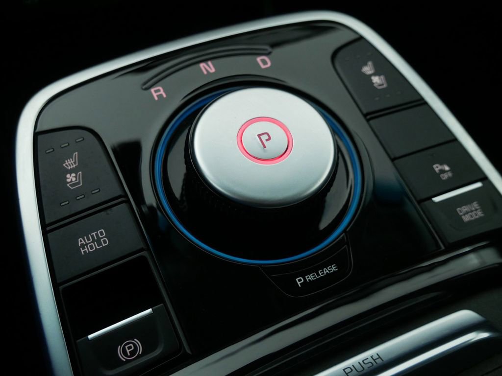 Certified 2022 Kia Niro EX Premium FWD image 35