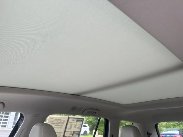 Used 2022 Volkswagen Atlas SE w/ Panoramic Sunroof Package AWD/4WD image 18