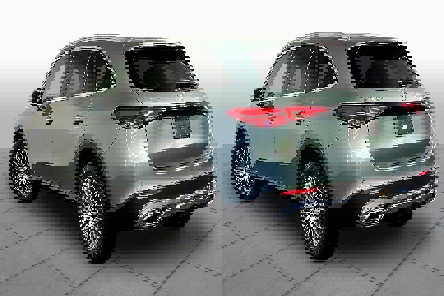 New 2026 Mercedes-Benz GLC 300 4MATIC image 3