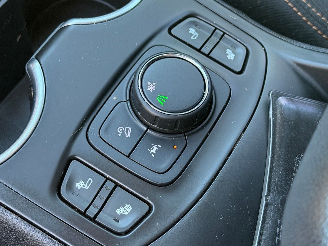 Used 2020 GMC Terrain SLE w/ Driver Convenience Package FWD image 22