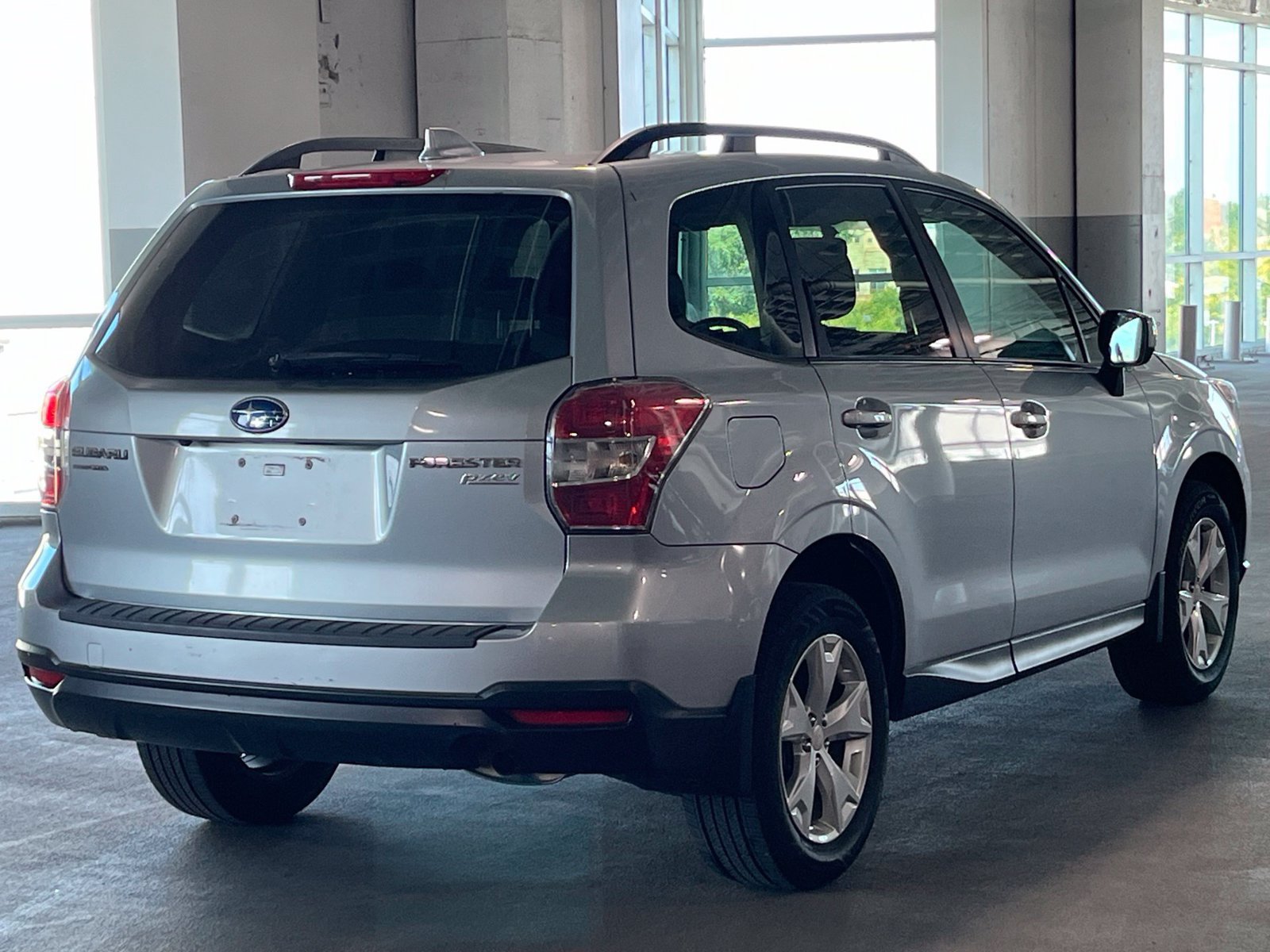 Used 2016 Subaru Forester 2.5i Premium w/ Protection Package #1 AWD/4WD image 11