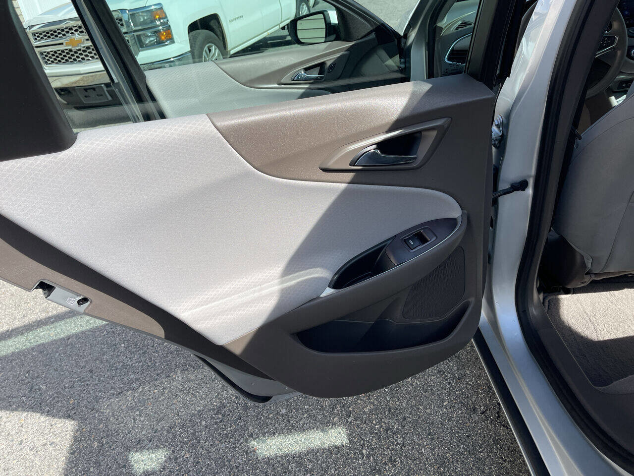 Used 2021 Chevrolet Malibu LT image 18