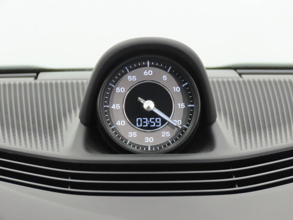 Certified 2024 Porsche Taycan Turbo S AWD/4WD image 25