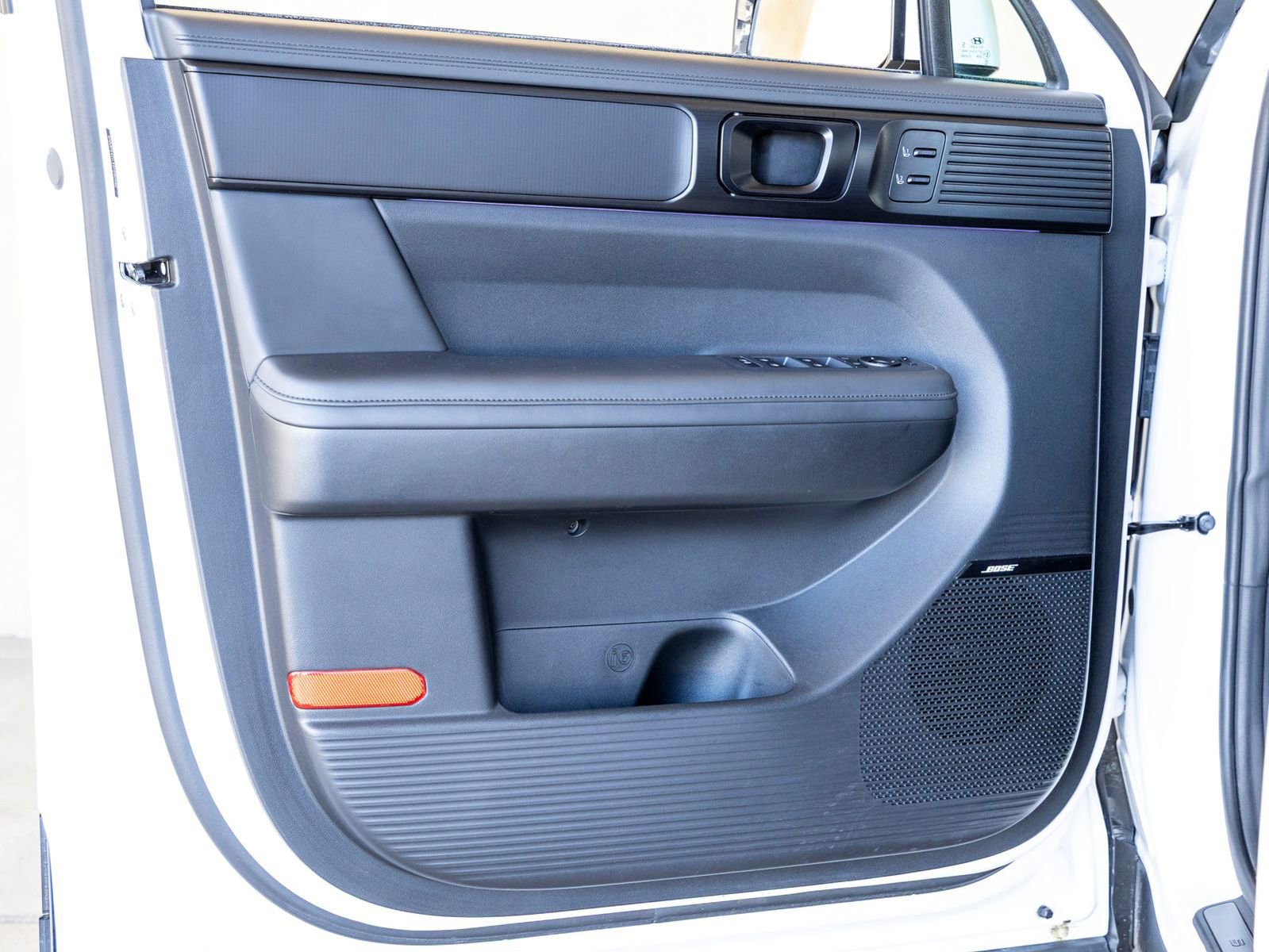 Used 2025 Hyundai Santa Fe Calligraphy image 14