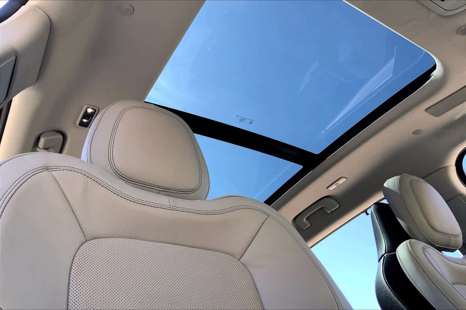 Certified 2025 Lincoln Aviator Reserve w/ Luxury Package RWD image 14