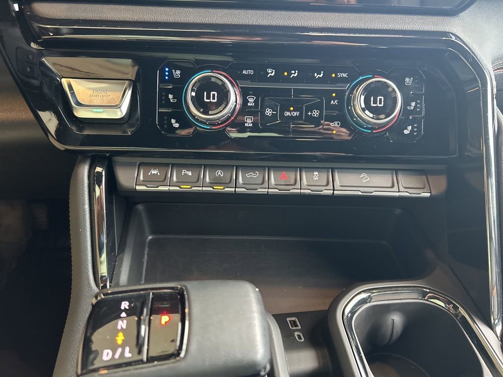 Used 2024 GMC Sierra 1500 AT4 w/ Technology Package image 18