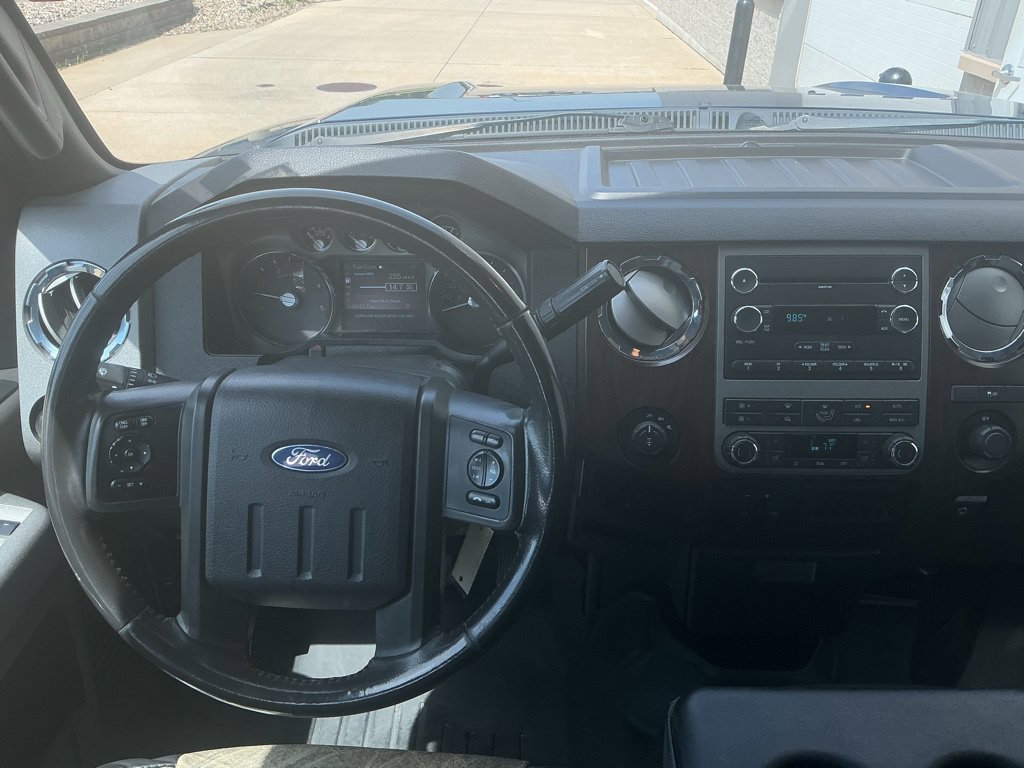 Used 2011 Ford F250 Lariat w/ Lariat Interior Pkg AWD/4WD image 11