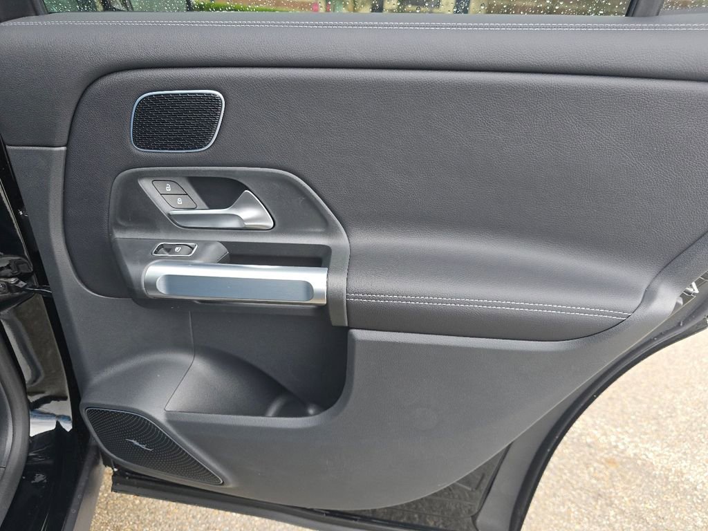 New 2026 Mercedes-Benz GLB 250 4MATIC image 23