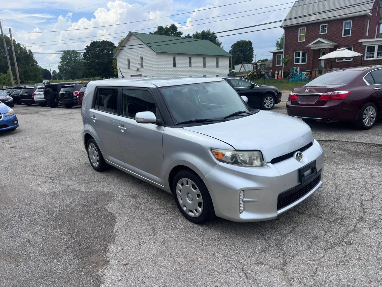 Used 2014 Scion xB FWD image 3
