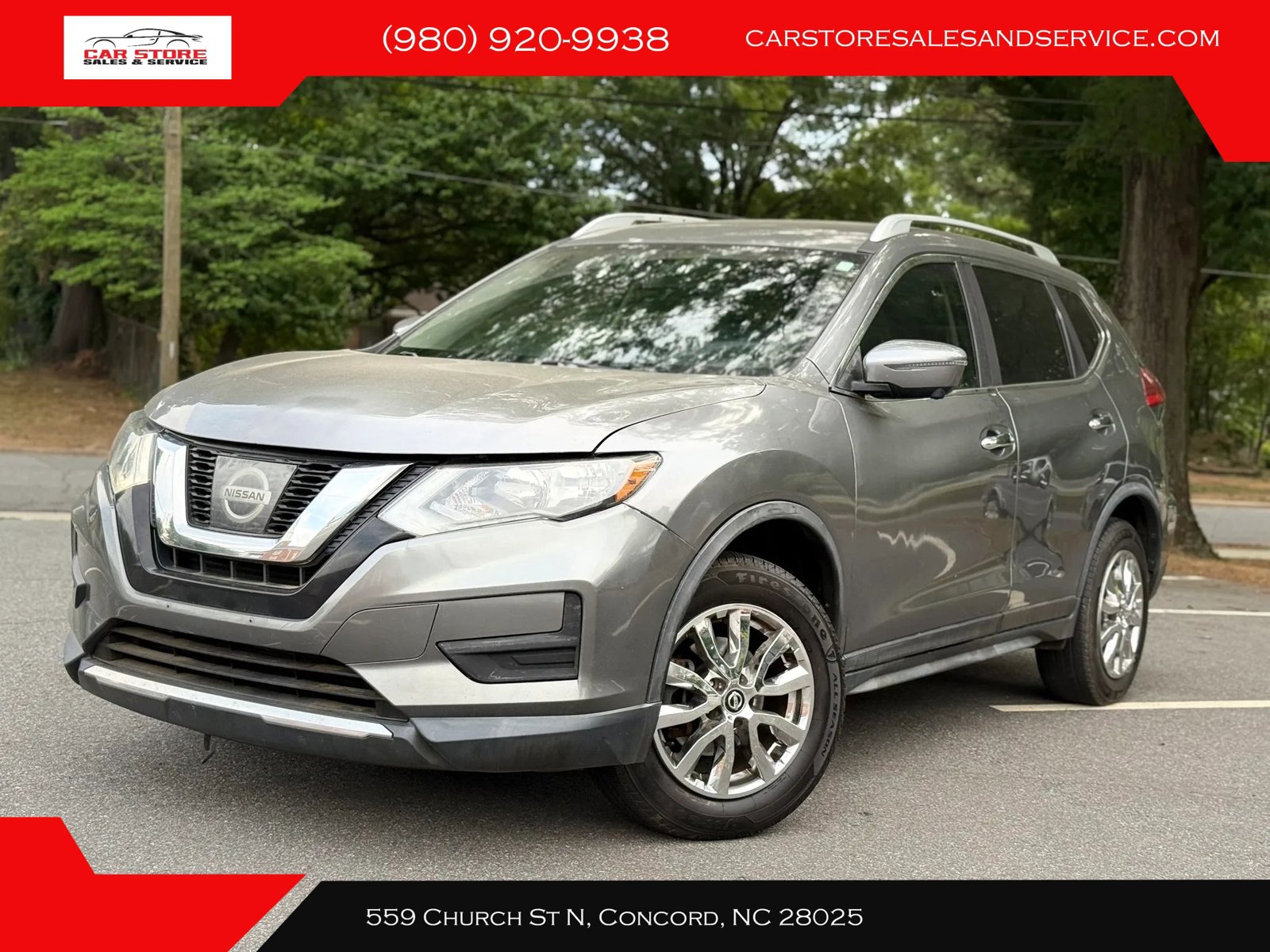 Used 2017 Nissan Rogue SV AWD/4WD image 1