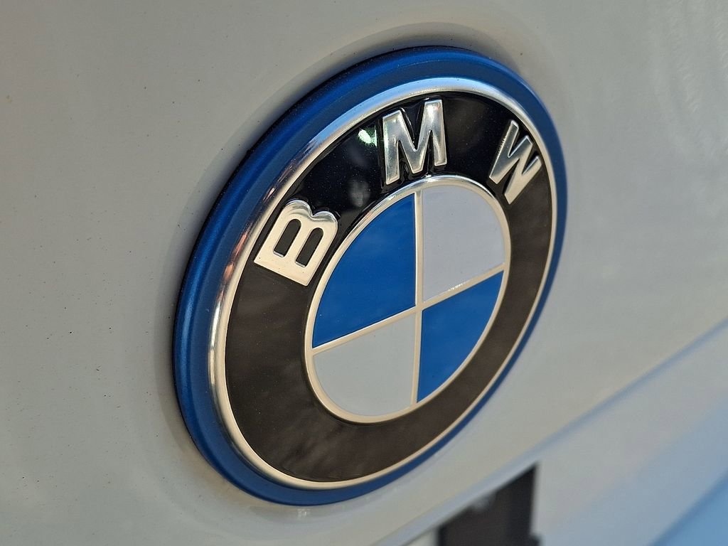 Certified 2026 BMW i5 eDrive40 w/ Executive Package image 29