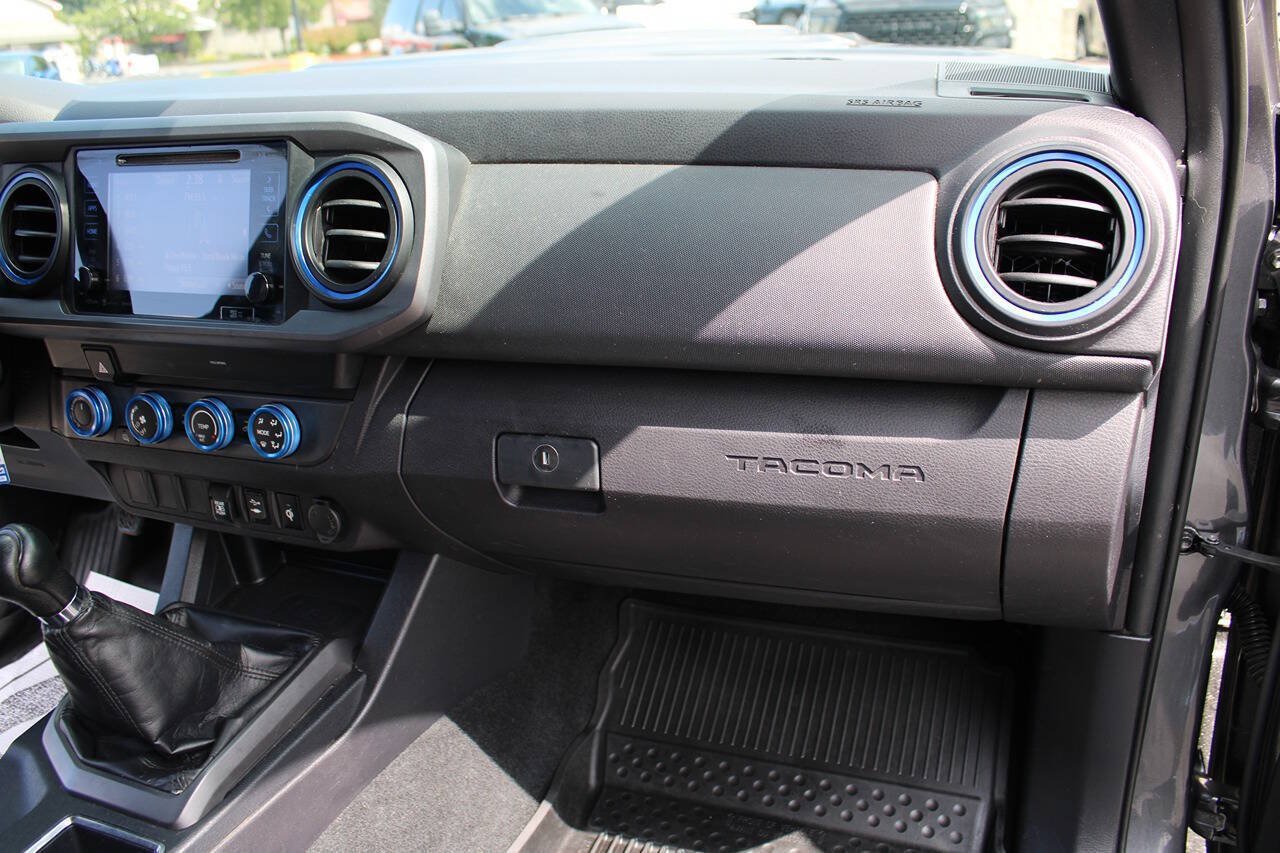 Used 2019 Toyota Tacoma TRD Sport AWD/4WD image 43