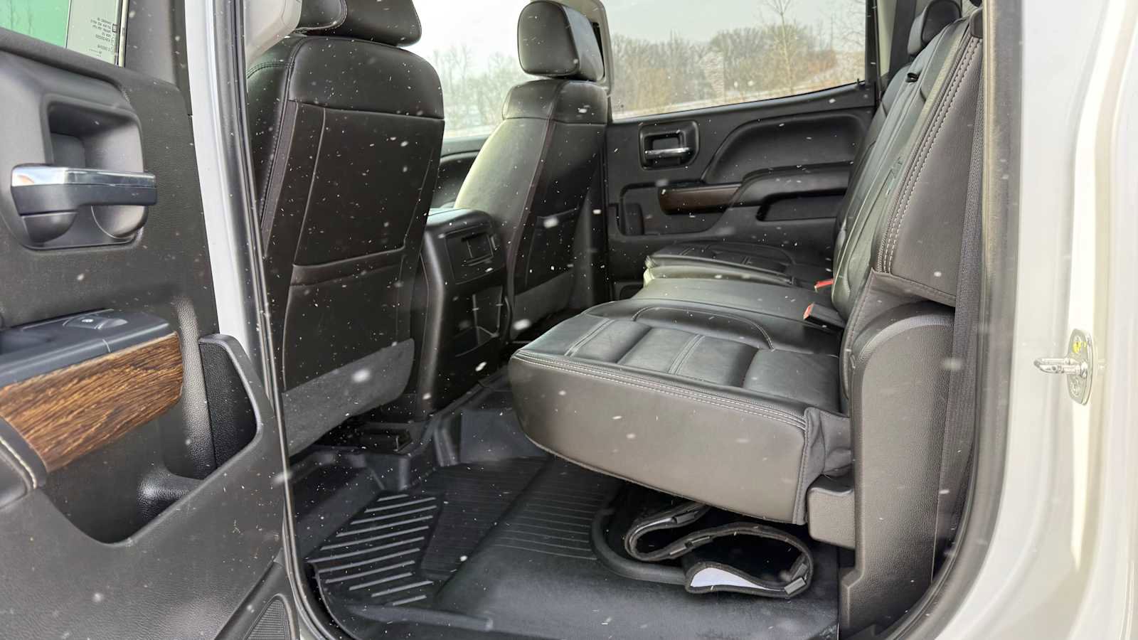 Used 2019 GMC Sierra 2500 Denali w/ Duramax Plus Package AWD/4WD image 8