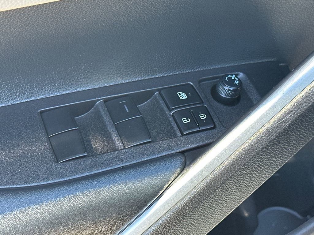 Certified 2025 Toyota Corolla Cross L image 16
