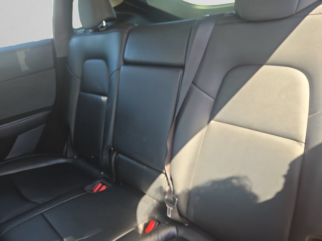 Used 2024 Tesla Model Y Long Range AWD/4WD image 14