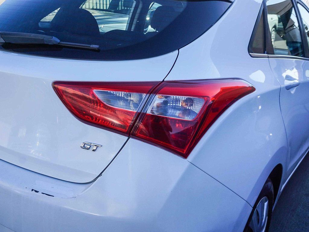 Used 2017 Hyundai Elantra GT image 7