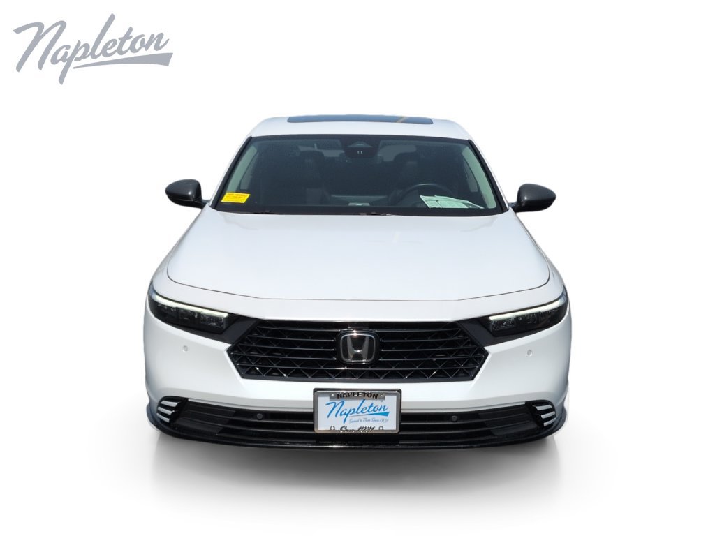 Used 2024 Honda Accord Touring image 9