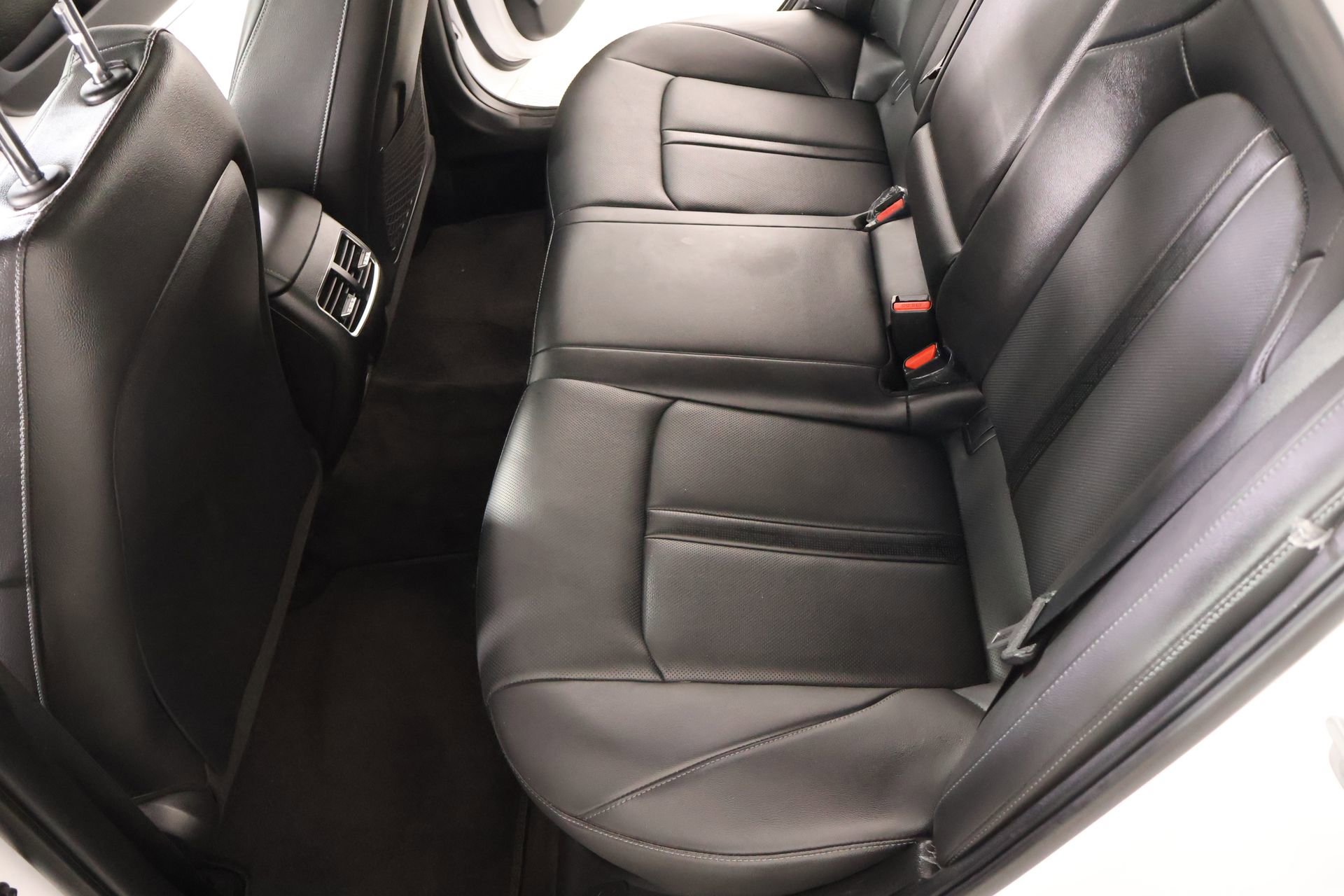 Certified 2025 Hyundai Sonata Limited FWD image 12