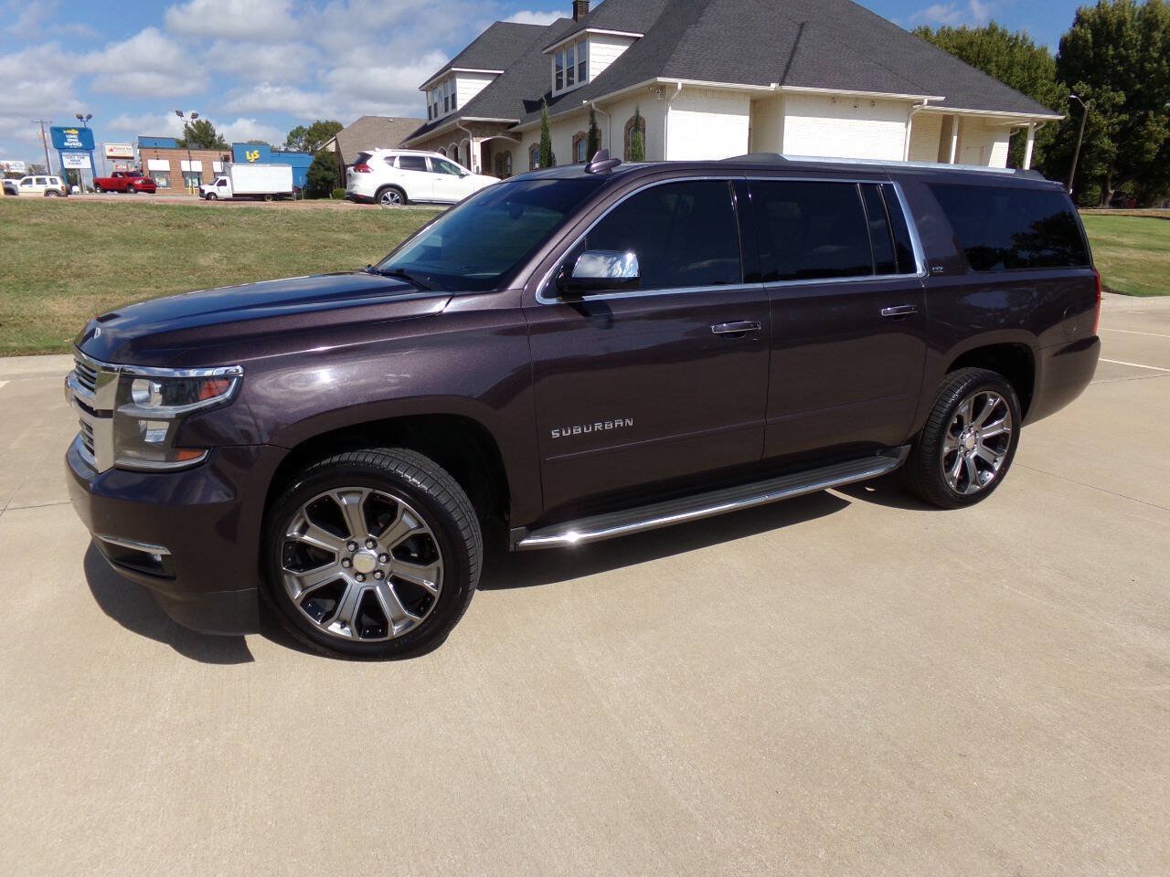 Used 2015 Chevrolet Suburban LTZ RWD image 6