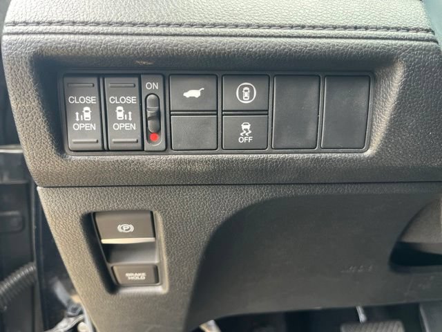 Used 2023 Honda Odyssey Sport image 6