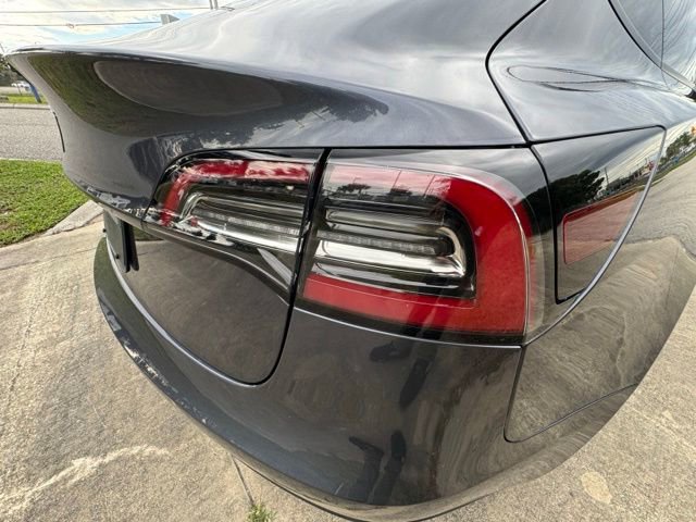 Used 2022 Tesla Model 3 Standard Range RWD image 11