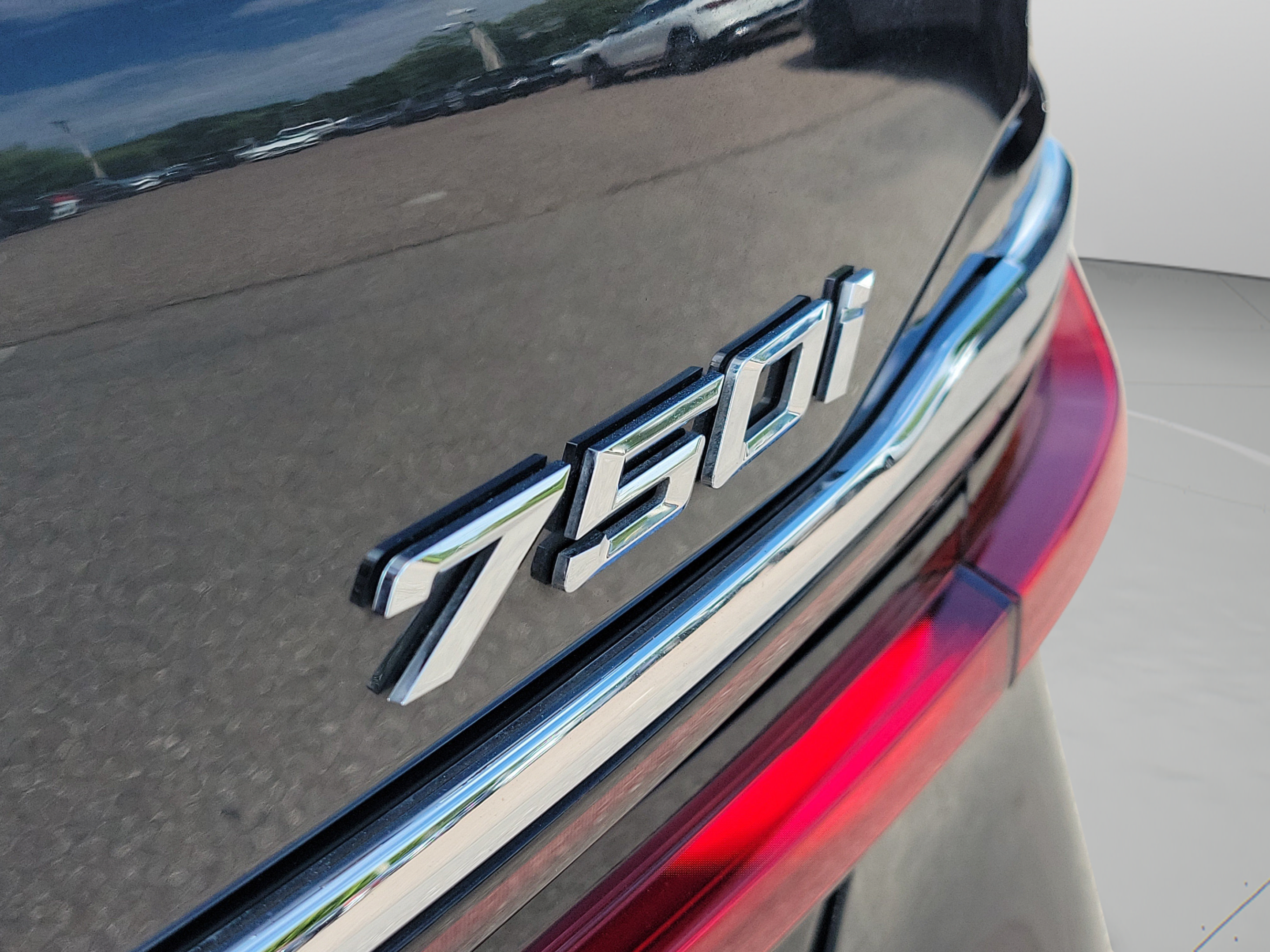 Used 2022 BMW 750i xDrive AWD/4WD image 34