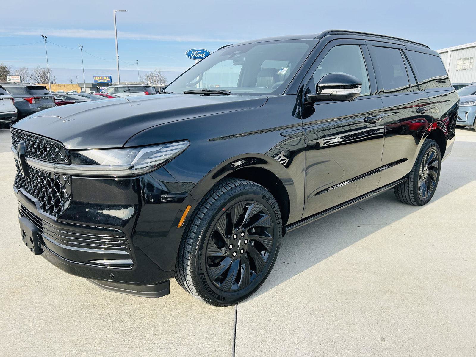 New 2026 Lincoln Navigator Reserve w/ Jet Appearance Package AWD/4WD image 51