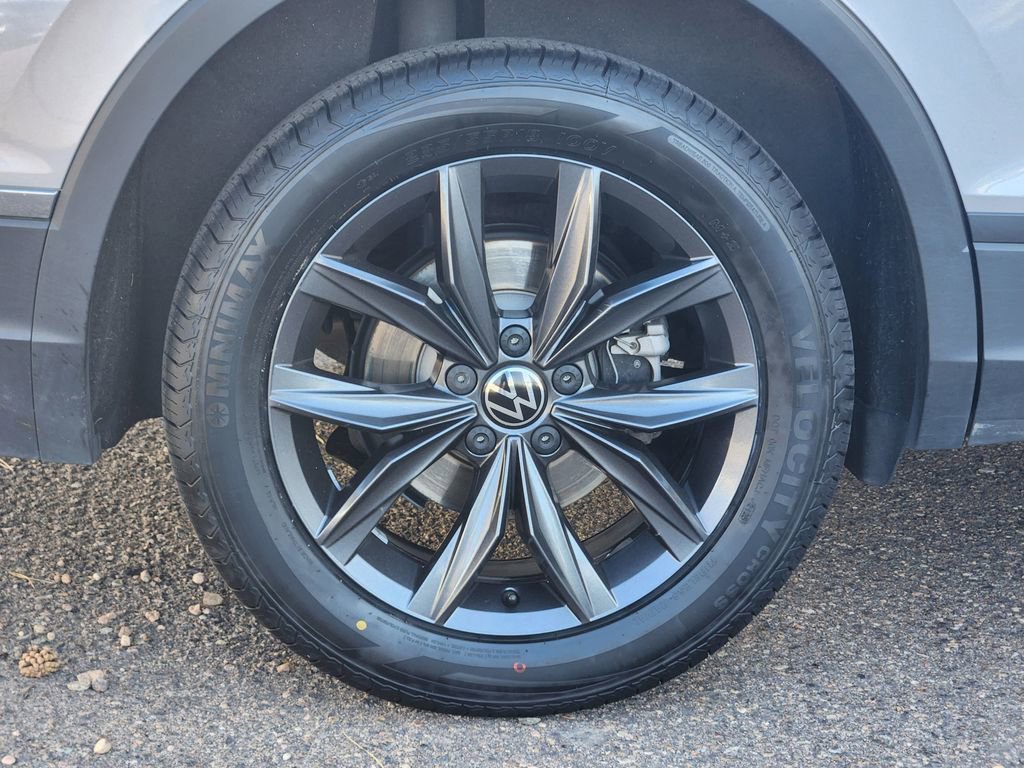Certified 2023 Volkswagen Tiguan SE image 14