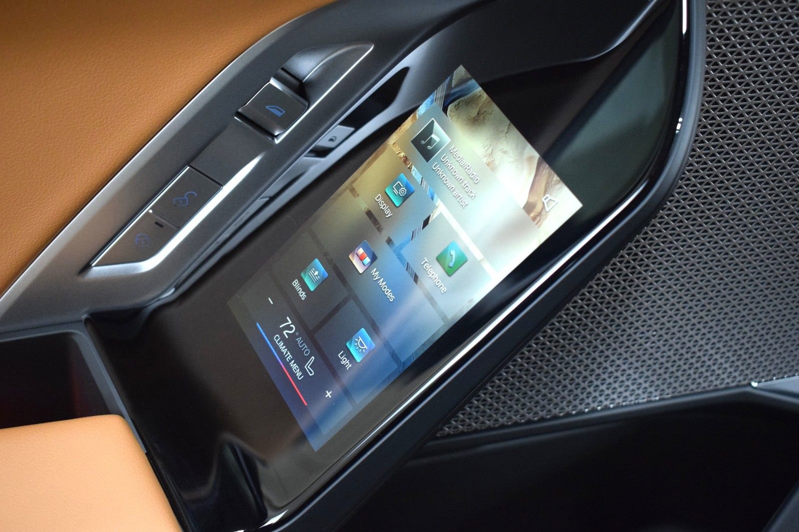 Used 2025 BMW 740i xDrive image 23