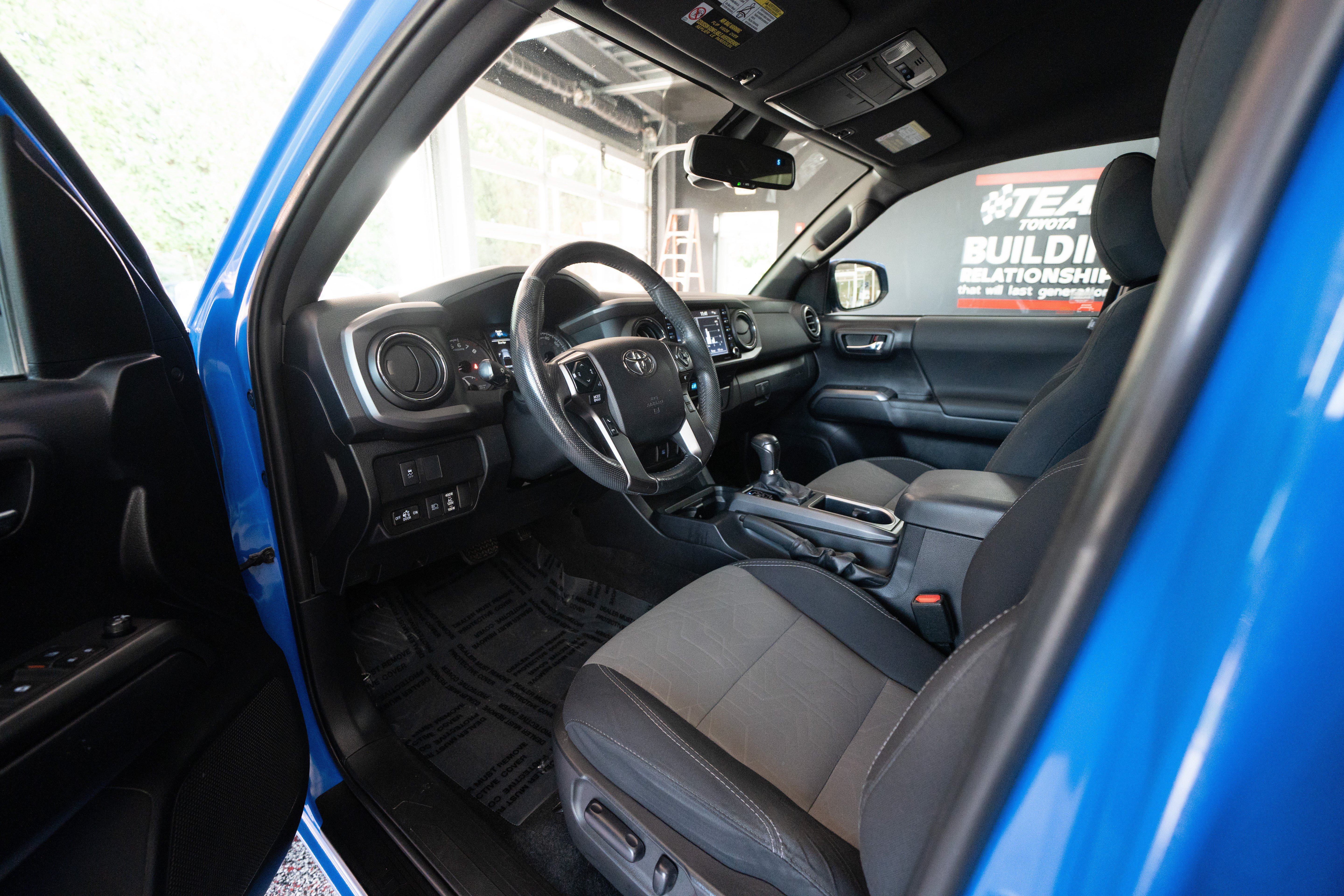 Used 2021 Toyota Tacoma TRD Sport AWD/4WD image 8