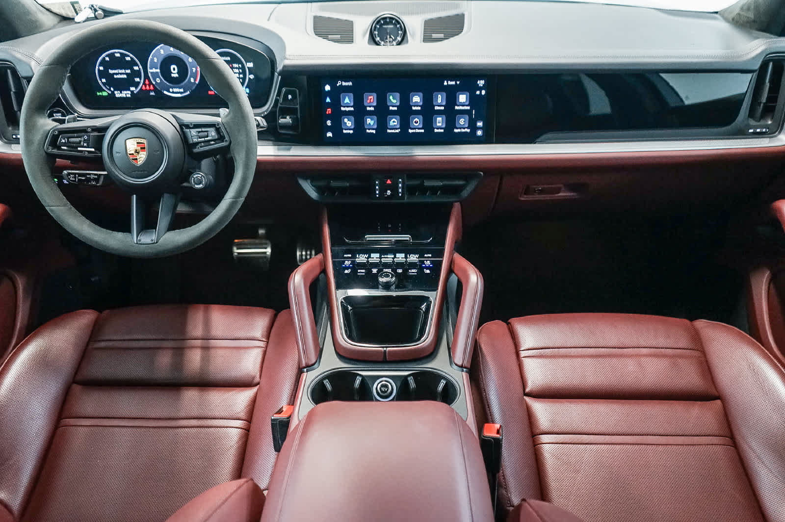 Certified 2024 Porsche Cayenne S AWD/4WD image 18