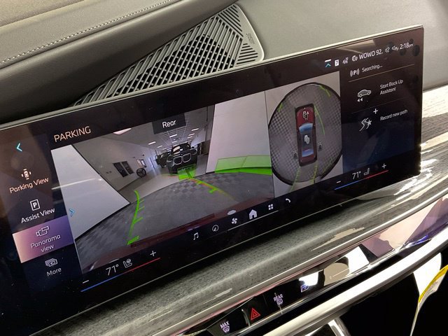 Used 2025 BMW 750e xDrive AWD/4WD image 16