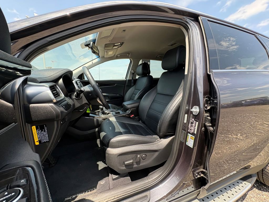 Used 2016 Kia Sorento EX AWD/4WD image 11