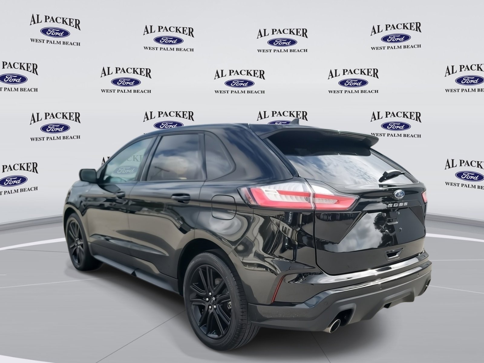 Used 2021 Ford Edge ST-Line image 3