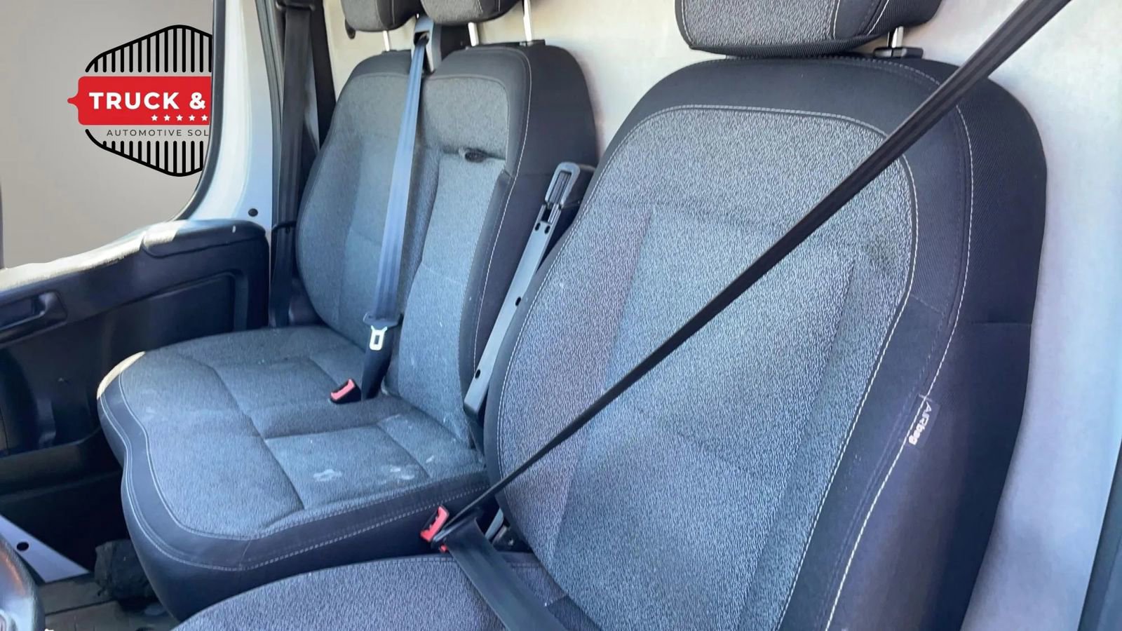 Used 2023 RAM ProMaster 2500 w/ Convenience Group FWD image 27