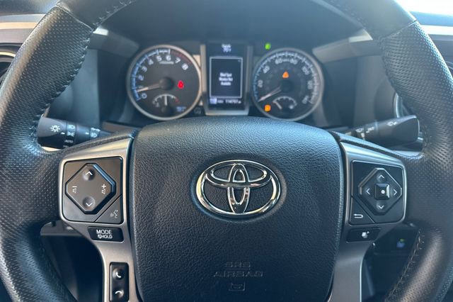 Used 2017 Toyota Tacoma Limited image 27