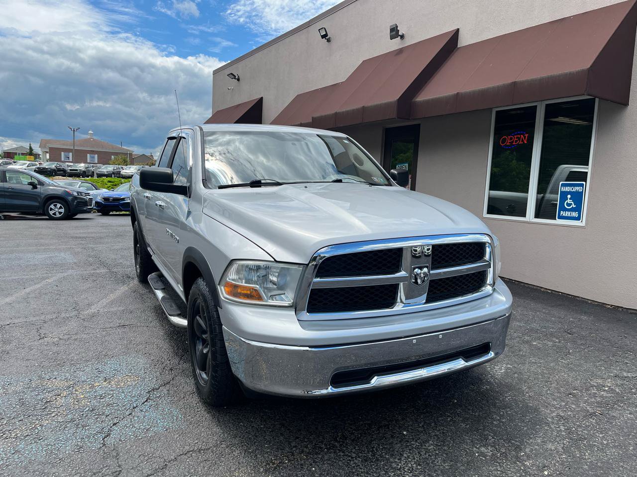 Used 2012 RAM 1500 Classic SLT AWD/4WD image 2