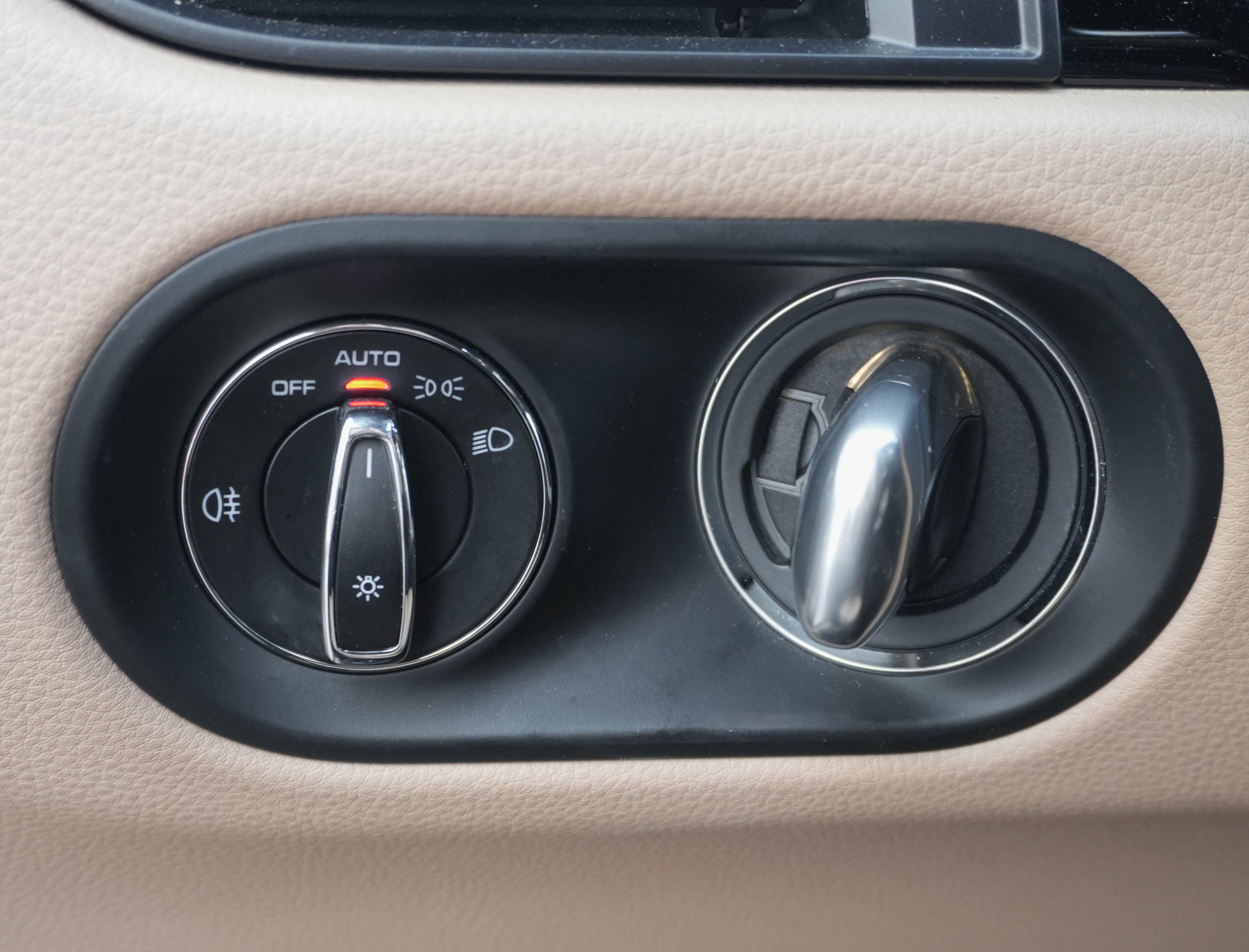 Used 2024 Porsche Macan image 17